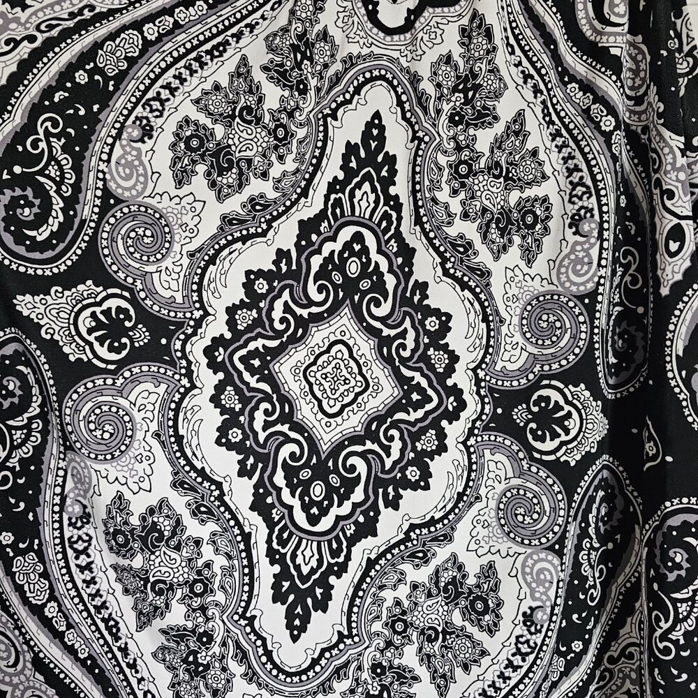 INC International Concepts Top M Black White Paisley Sleeveless Pom Pom Hem Trim - Picture 10 of 13
